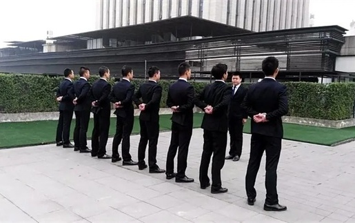 南雄揭秘：如何选择靠谱的收债公司？老司机给你支招